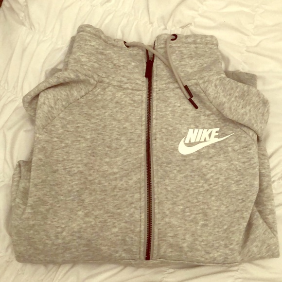 Nike Tops - women’s nike pullover sweatshirt